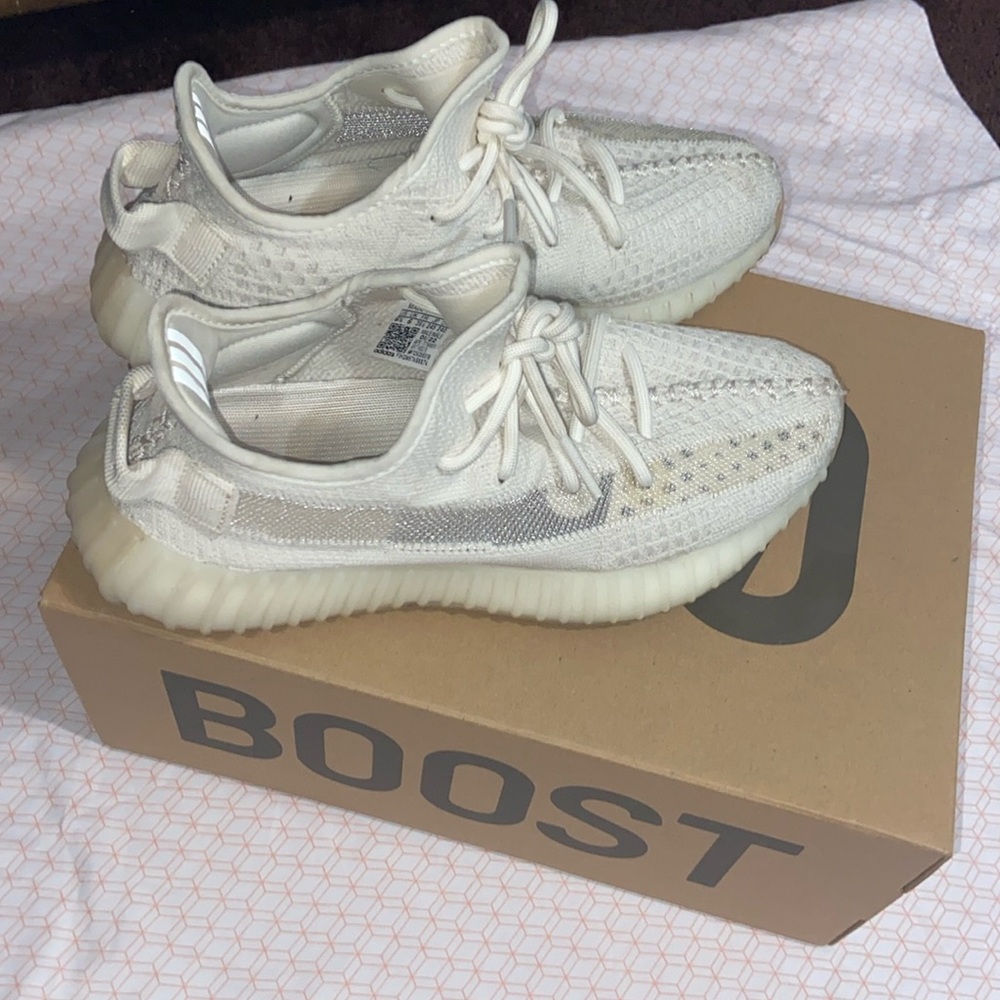 Yeezy 350 v2 boost sneakers in bone